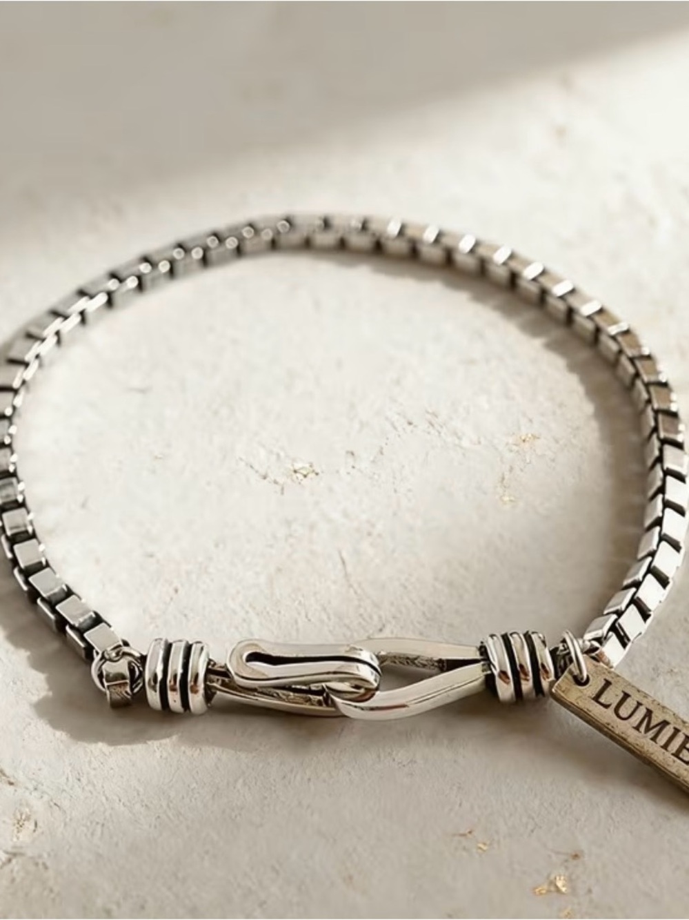 Lumiere Silver Box Chain Bracelet with Hook Accent